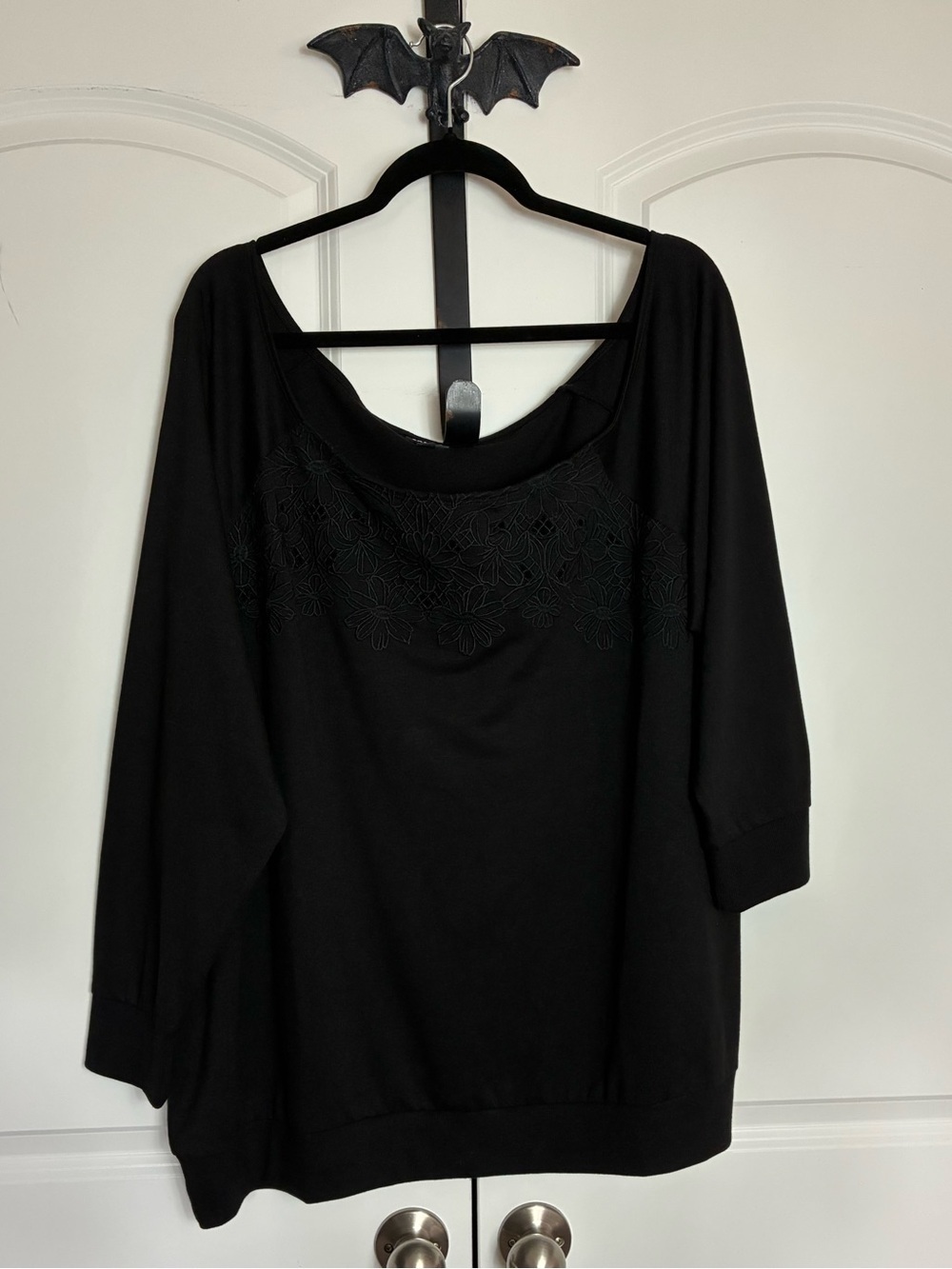 Torrid Black Off shoulder Top with Embroidered accents size 3X - Picture 5 of 12